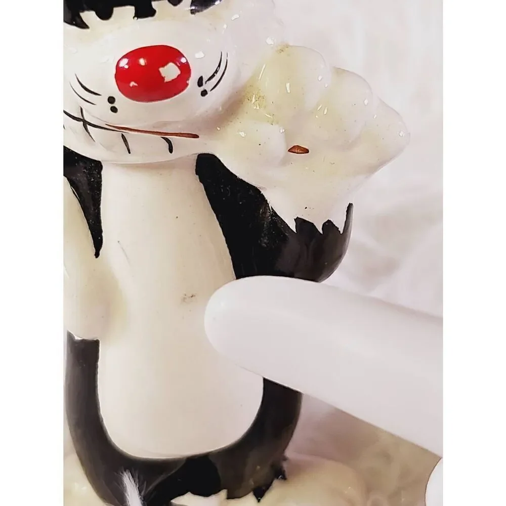 Vintage Looney Tunes Tweety & Sylvester Salt & Pepper Shakers - 1997